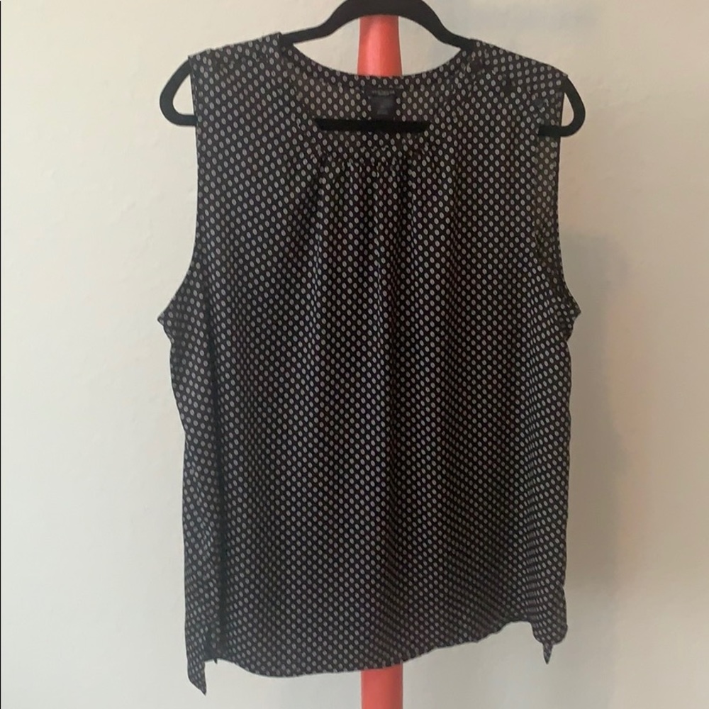 Ann Taylor Black and White Print Blouse